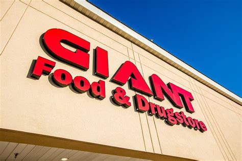 Springfield, VA 22152. . Giants food store near me